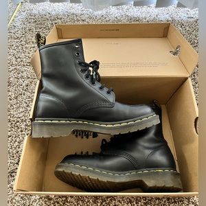 Women’s Black 1460 Smooth Leather Doc Martens Boot